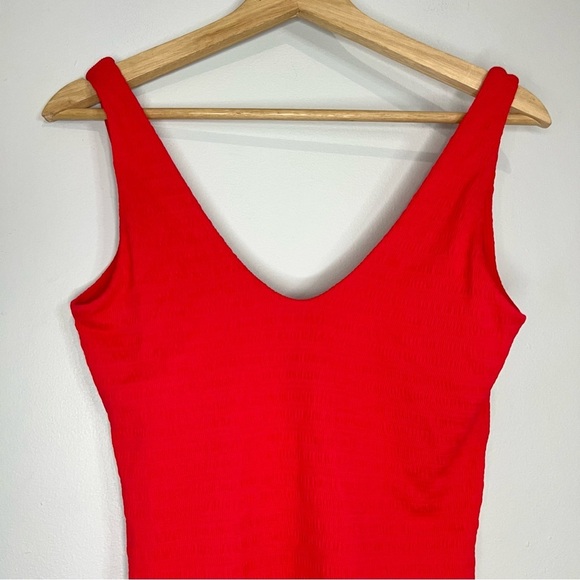 Faherty rimini Red One Piece Swimsuit Classic Design size medium - Picture 3 of 6
